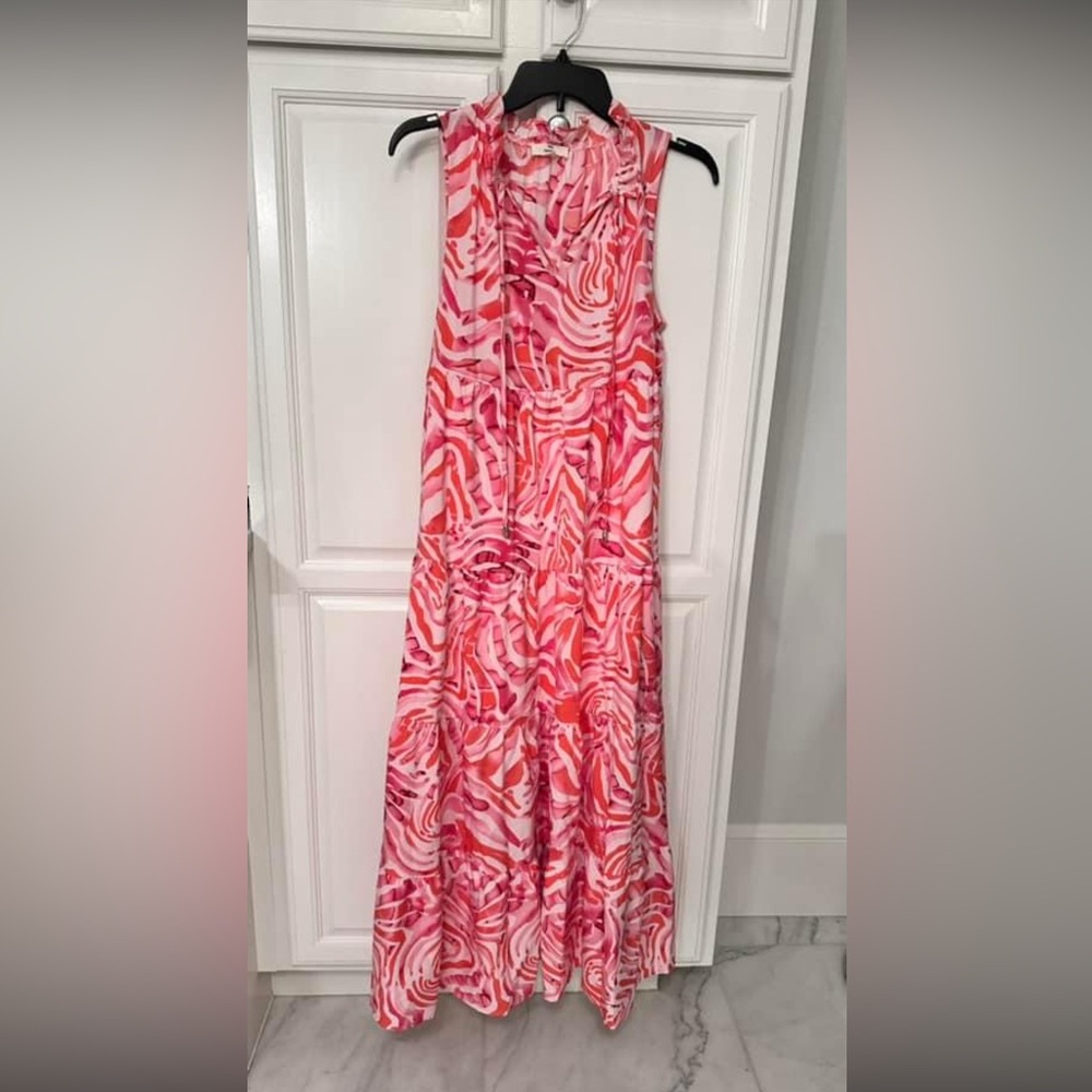 Boutique dress enrto Size S